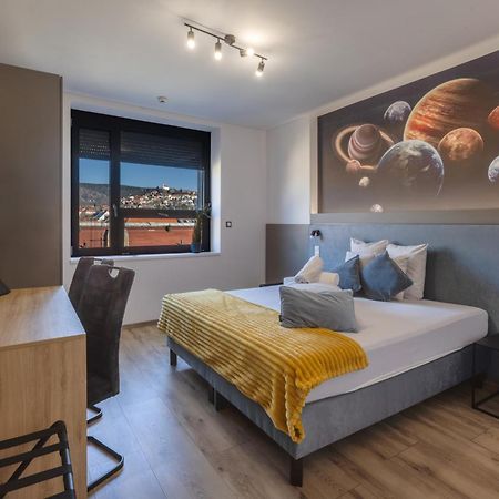 R73 Residences 佩奇 外观 照片