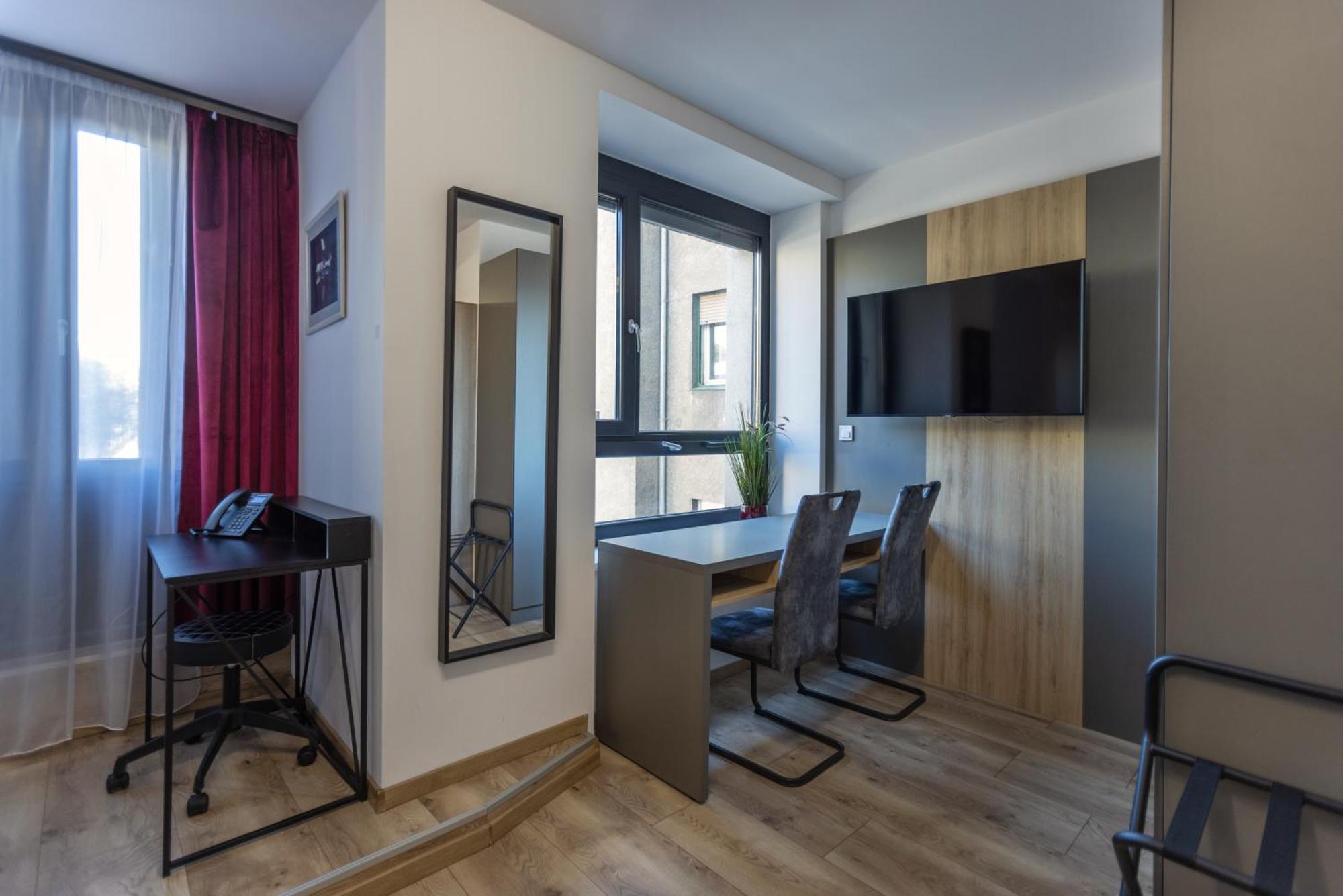 R73 Residences 佩奇 外观 照片